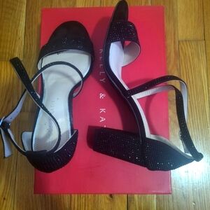 Kelly & Katie Black Strappy Sandals